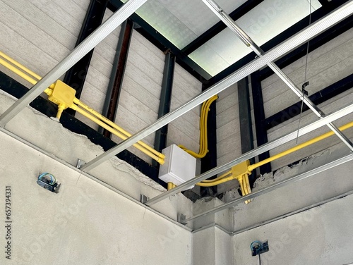 Components of the smooth plaster ceiling C-line structure under the roof