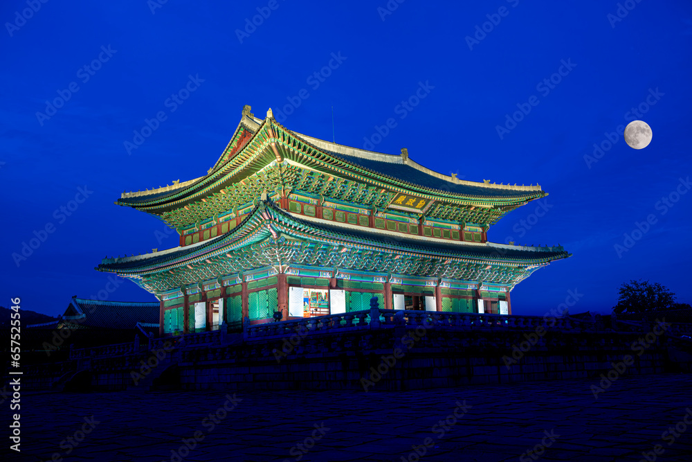 Obraz premium 고궁야경