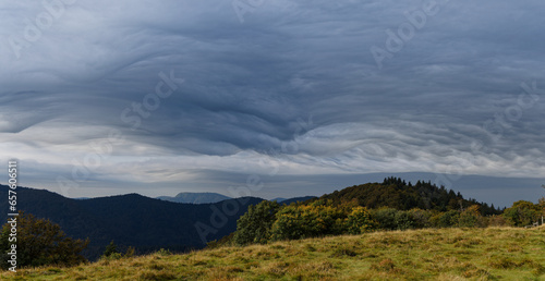 Ciel nuageux sur les Vosges © Olympixel