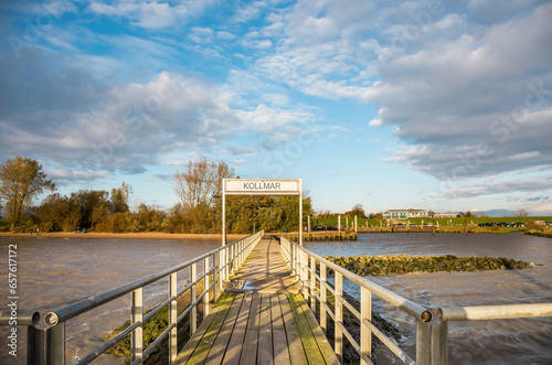 Seebrücke in Kollmar an der Elbe photo