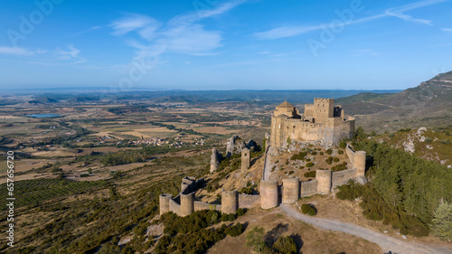 vista a  rea del hermoso castillo abad  a de Loarre en la provincia de Huesca  Espa  a