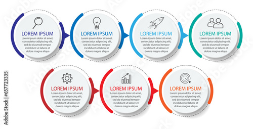 Templat Infografis Bisnis Minimal. Garis waktu dengan 7 langkah, opsi dan ikon pemasaran. Infografis linier vektor dengan tujuh elemen yang terhubung. Dapat digunakan untuk presentasi.