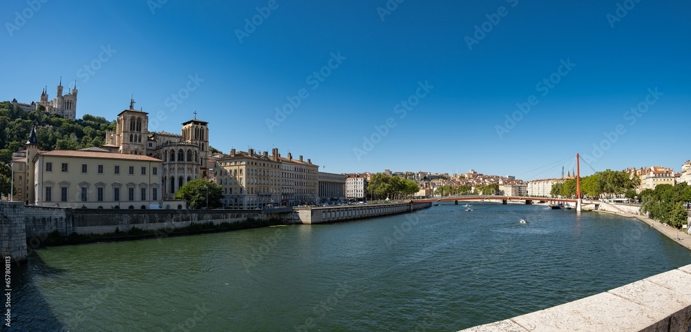 Vues Pittoresques de la Ville de Lyon en Franc