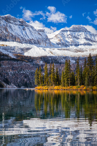 Fototapeta Naklejka Na Ścianę i Meble -  Hike to Boom Lake in Banff National Park, Alberta