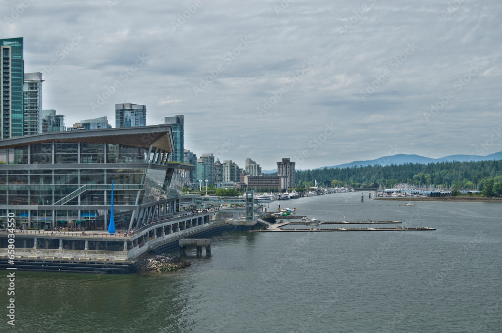 Canada Place, a tourist place par excellence where tourists from all over the world come to enjoy the summer climate. vancouver bc canada