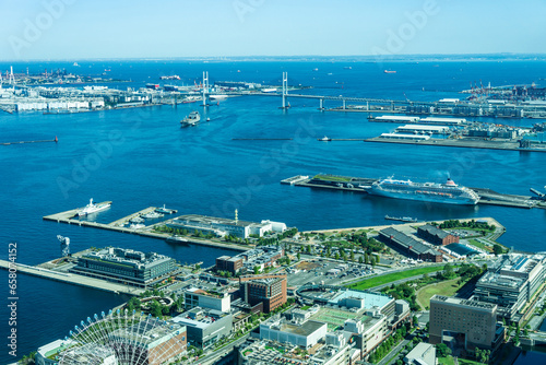 神奈川県横浜市西区みなとみらい地区の都市風景