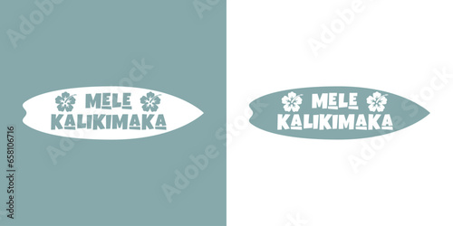Mensaje con texto Mele Kalikimaka con letras estilo hawaiano con silueta de flor de hibisco en tabla de surf. Logo Feliz Navidad en hawaiano.