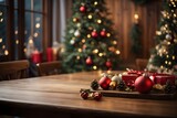 Mesa de madera en primer plano con fondo de una casa en navidad, arbol de navidad difuminado, borroso.
