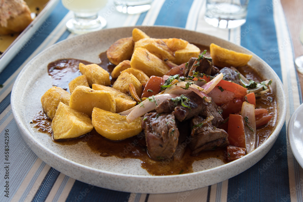 Lomo saltado plato tipico cocina peruana Peru comida Lomo saltado plato tipico cocina peruana Peru comida