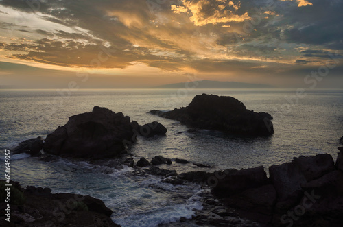 Playa Paraiso is a small tourist area in the south of Tenerife. It has a magnificent coastal promenade from which you can see magnificent sunsets over the island of La Gomera.