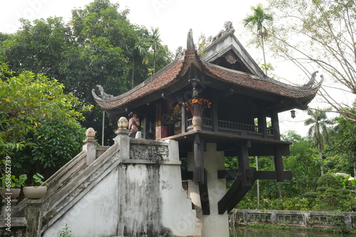 One Pillar Pagoda in Hanoi, Vietnam - ベトナム ハノイ 一柱寺 延祐寺