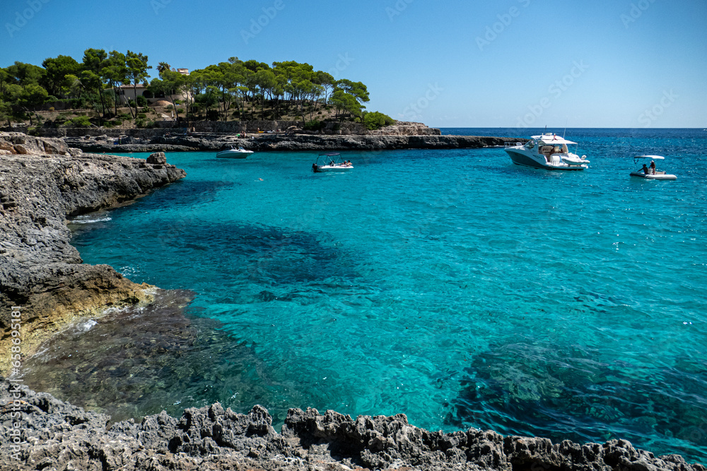 Calo des Burgit is a small beach inside the nature reserve Cala Mondrago in the southeastern part of Mallorca.


