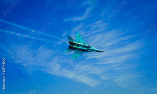 Fototapeta Naklejka Na Ścianę i Meble -  Fighter Get flying in sky