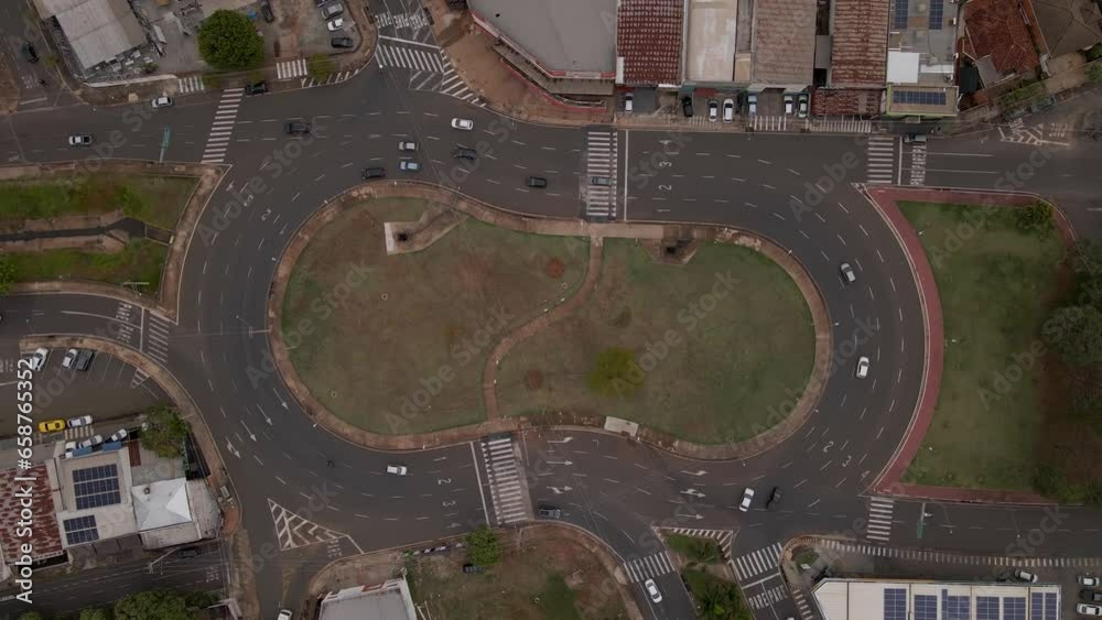 Vista aérea de uma Rotatória 4 Faixas em São José do Rio Preto