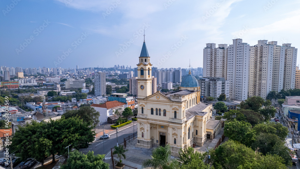 Largo da Matriz. Church in the neighborhood of the Freguesia Do O. In São Paulo, SP