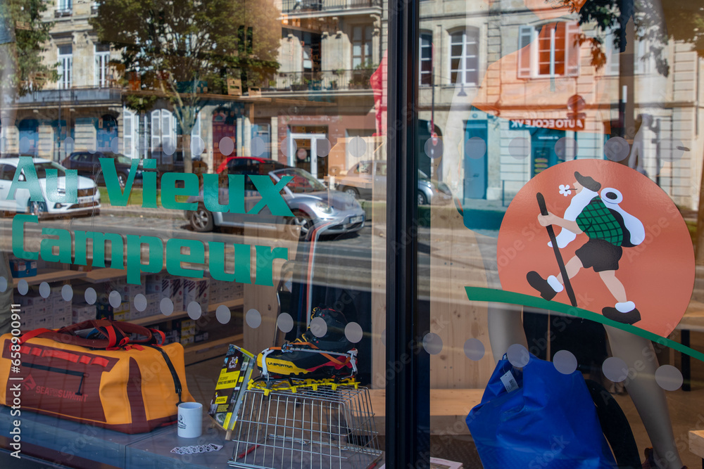 au vieux campeur text sign store logo brand in shop facade building old camper in town Stock 写真