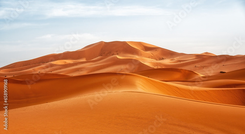 Sand dunes in the Sahara Desert, Merzouga, Morocco © atosan