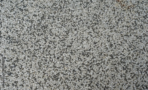 the texture of the white pebbles..
