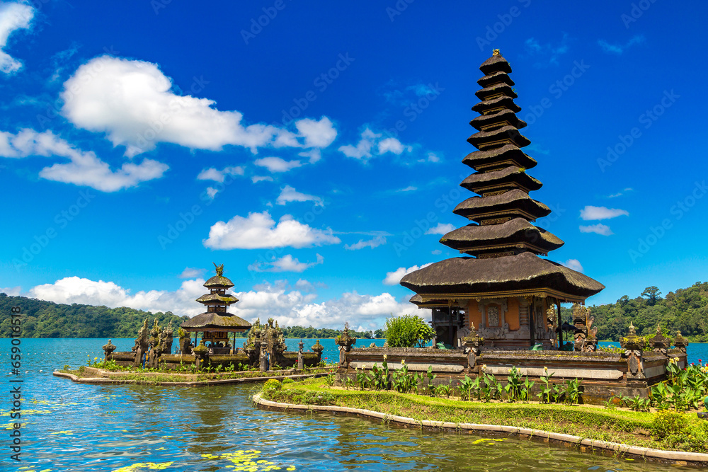 Pura Ulun Danu Beratan Bedugul temple