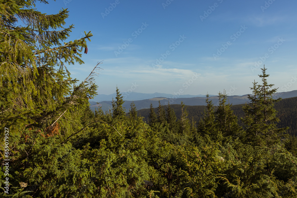 Obraz premium Embrace the rugged beauty of the mountains, where adventure meets serenity in the heart of the wilderness