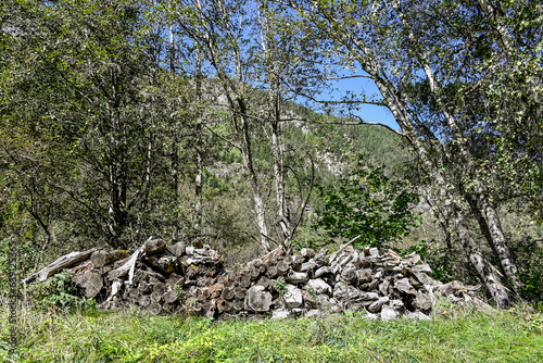 Längenfeld, Ötztaler Ache, Fluss, Uferweg, Ötztal, Wanderweg, Tal, Tirol, Berge, Wald, Landwirtschaft, Sölden, Herbst, Spätsommer, Österreich photo