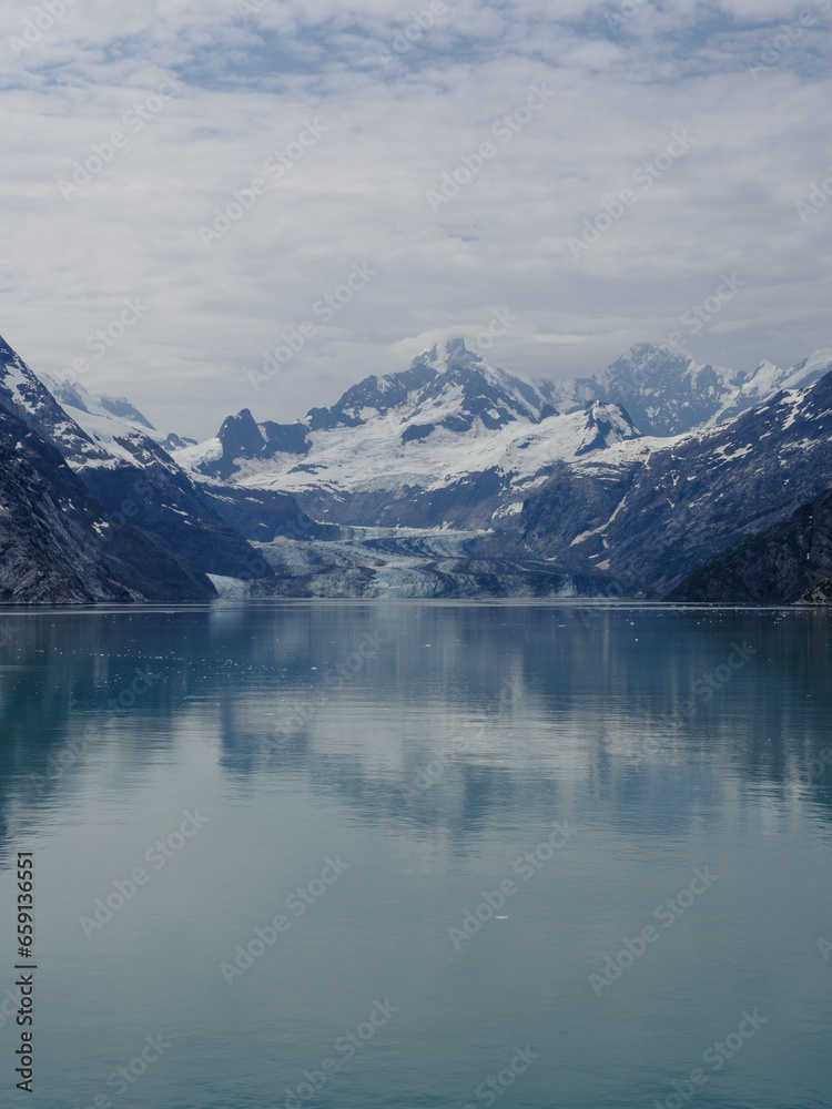 Fototapeta premium Landscape of Mountain, Glacier and Clouds