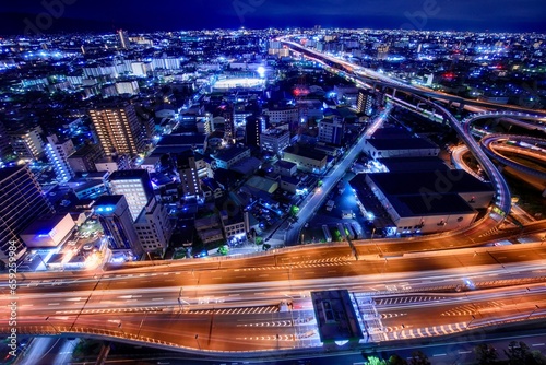 日本夜景遺産、東大阪市役所22階展望ロビーから眺める東大阪ジャンクション（クール色）