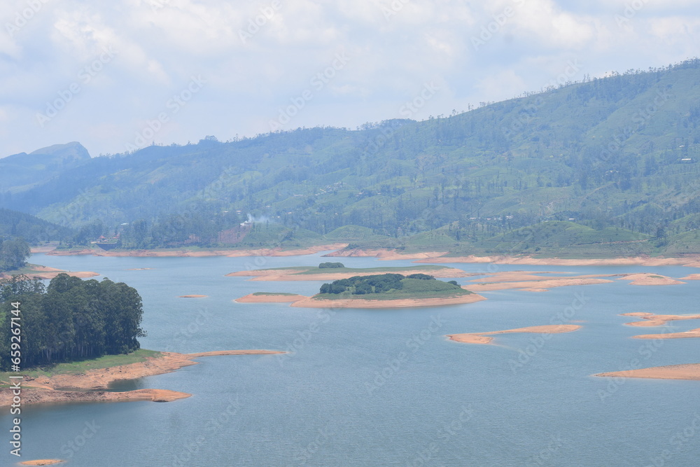 Obraz premium lake and mountains