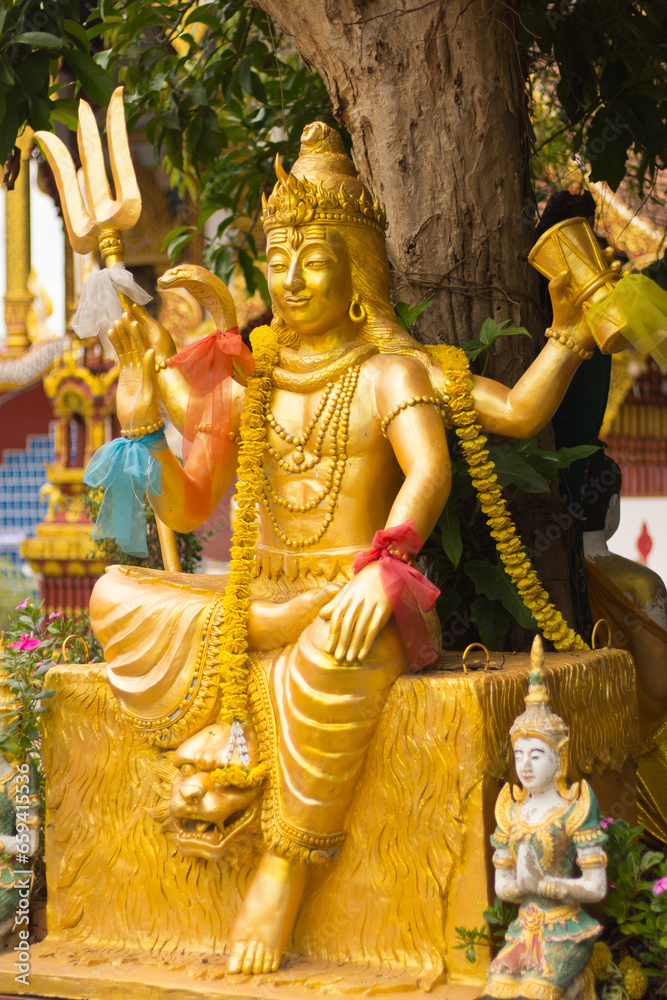 golden Shiva statue