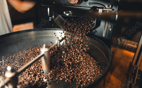 Obraz na plátně Coffee beans roasted from the machine