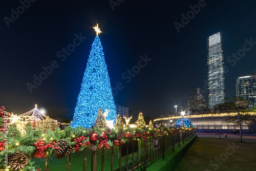 Obraz na płótnie Christmas tree in West Kowloon cultural district in Hong Kong city w salonie