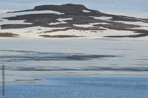 Islanda,lago ghiacciato sulla strada per Seydisfjordur photo