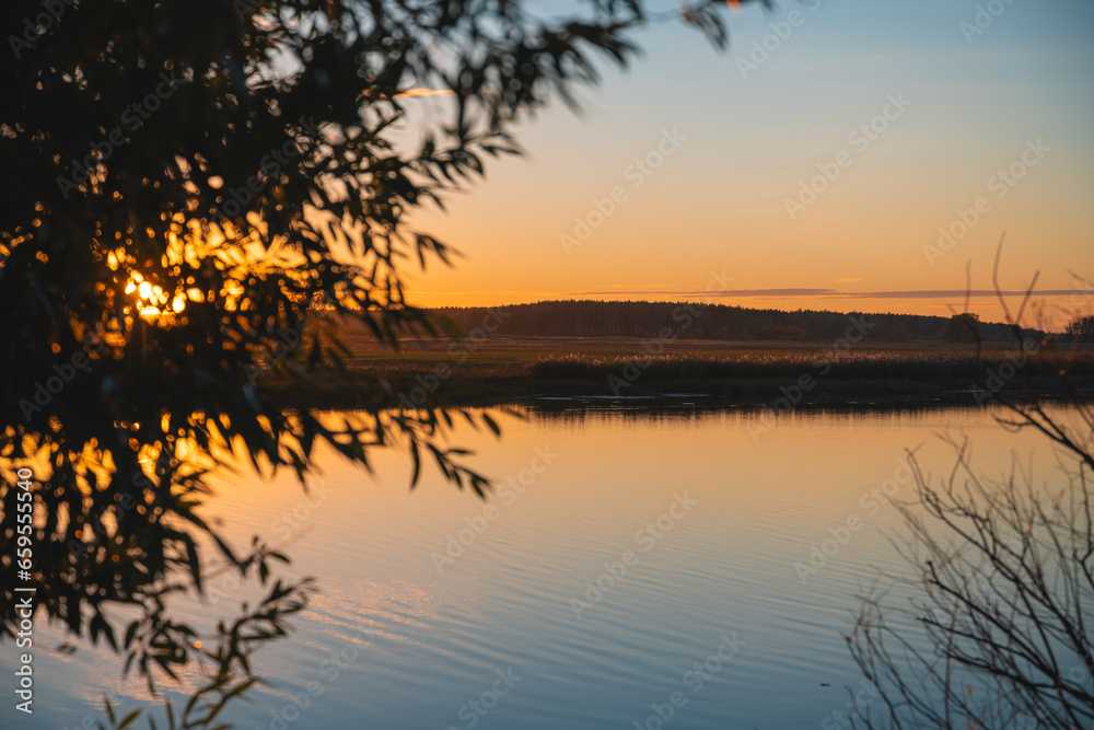 Obraz premium Beautiful view of the autumn nature, the river