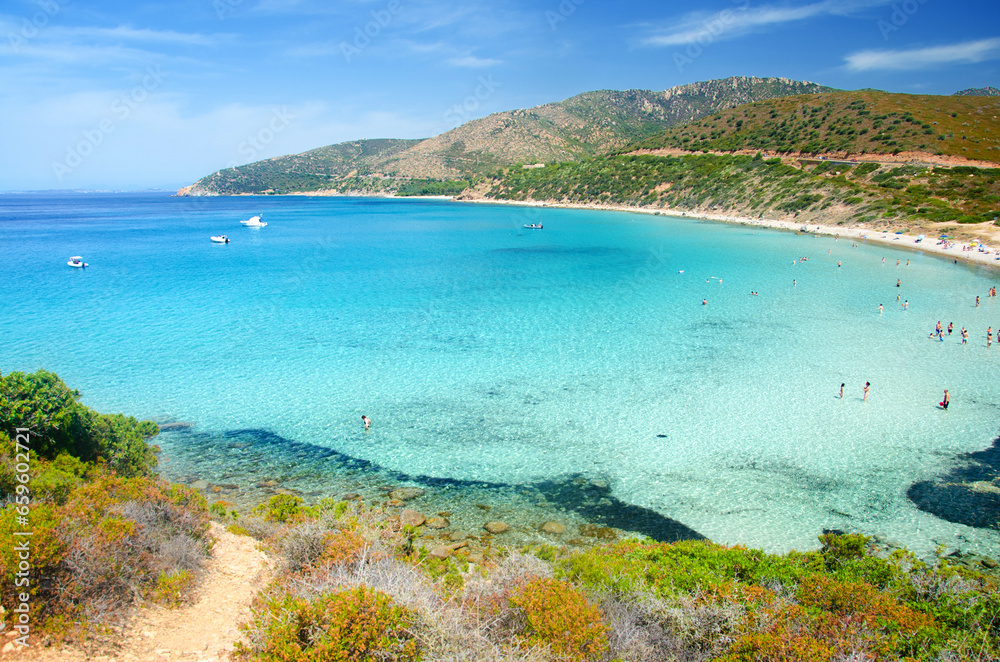 Sardegna, veduta del mare e spiaggia di Mari Pintau, vicino a Quartu Sant'Elena e Cagliari, Italia, Europa 