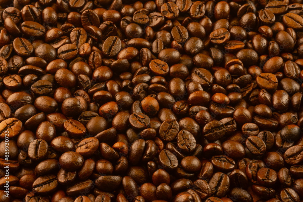 Obraz premium Freshly Roasted Coffee Beans Background Isolated