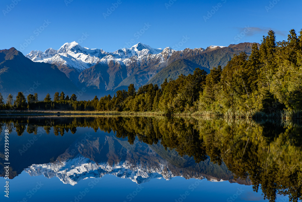 Lake Matheson in South Island, New Zealand