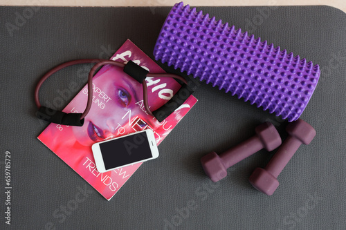 Sports equipment with mobil...