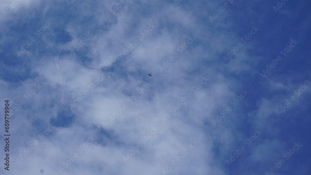 Fototapeta premium Blue sky with white cloudsbe used as a background.