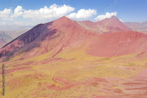 Valle rojo, Cordillera de Vilcanota, Cusco, Perú