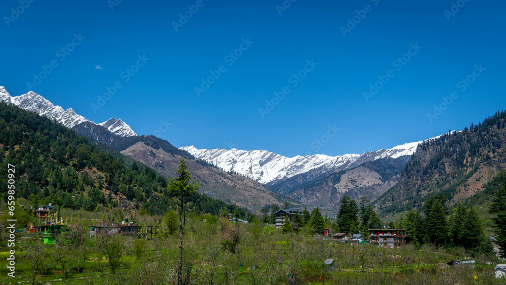 Manali mountains in the summer