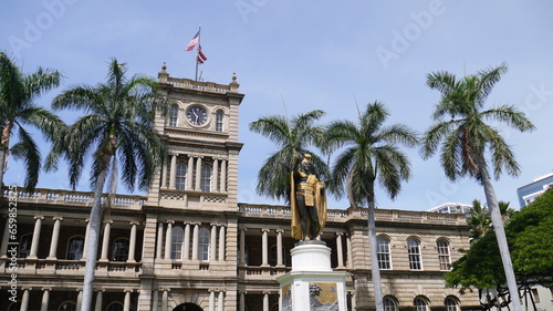 ハワイ カメハメハ大王像 最高裁判所