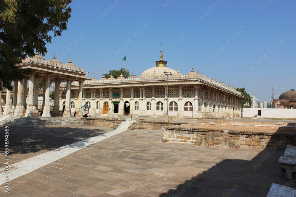 Courtyard pavilion at Sarkhej Roza, tomb complex, Ahmedabad, Gujarat. Tomb of Sheikh Ahmed Khattu Ganj Baksh