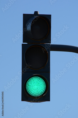 Obraz na plátne traffic light giving the green light, signal for traffic to cycle