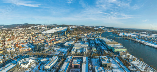 Ausblick auf das winterliche Deggendorf, Blick über die Hochschule auf die Stadt