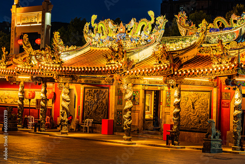 The Roof of Chinese Temples