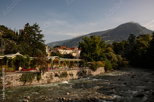 Blick über die Passa in Meran zum Kurpark mit Wandelhalle photo