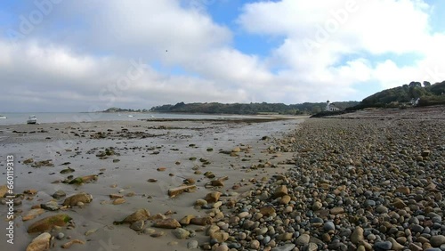 Paysage de la côte bretonne à marée basse - 4K photo