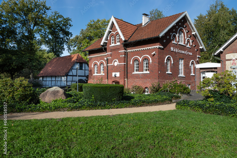 Historische Wassermühle mit Mühlenmuseum im Stadteil Hiesfeld in Dinslaken