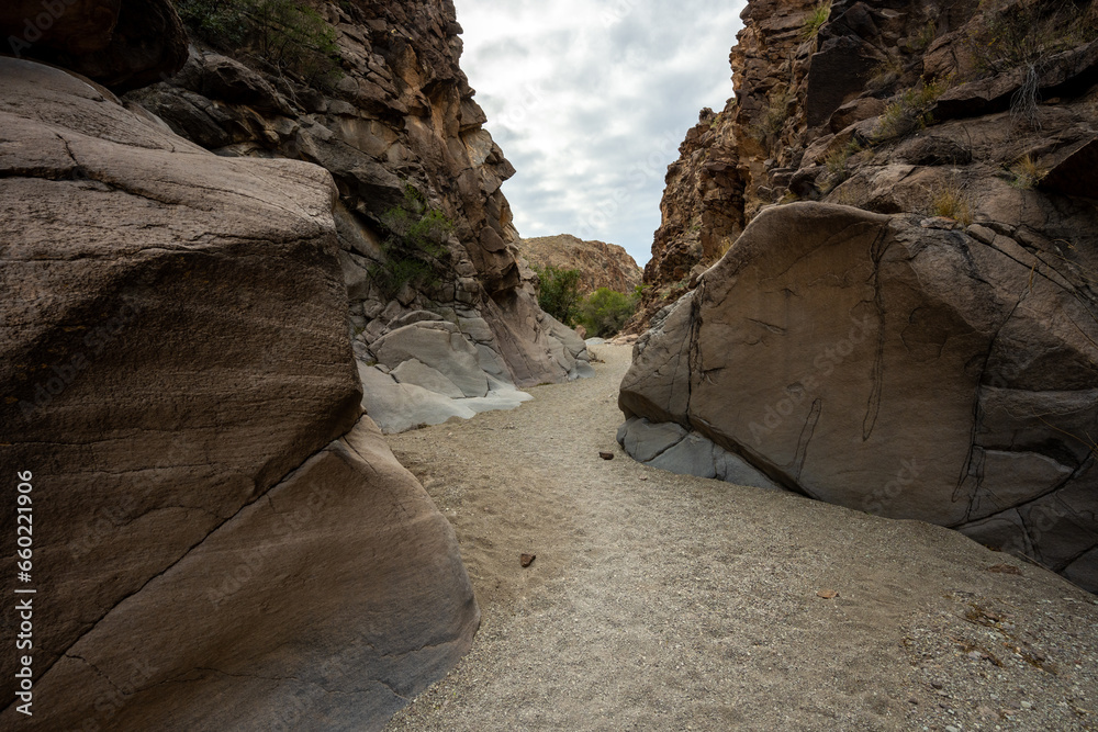 Sandy Wash Trail to Upper Burro Mesa Pouroff