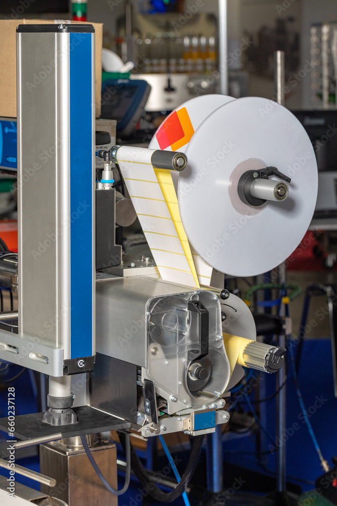The applicator is a flexible and easily adaptable solution for printing and labeling.